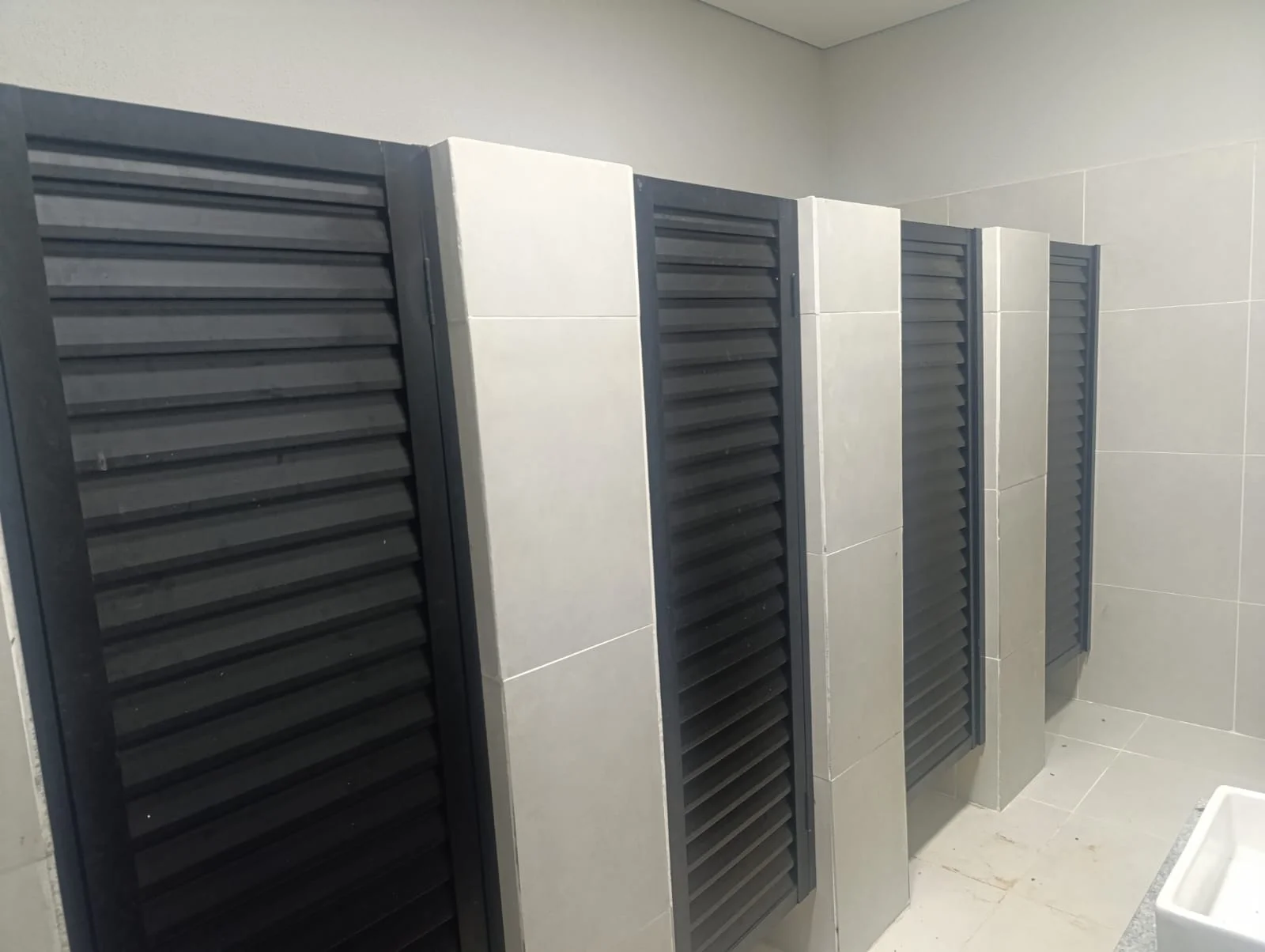 esquadria de aluminio com vidro